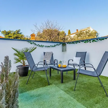 Apartment Veluana 2 With Terrace