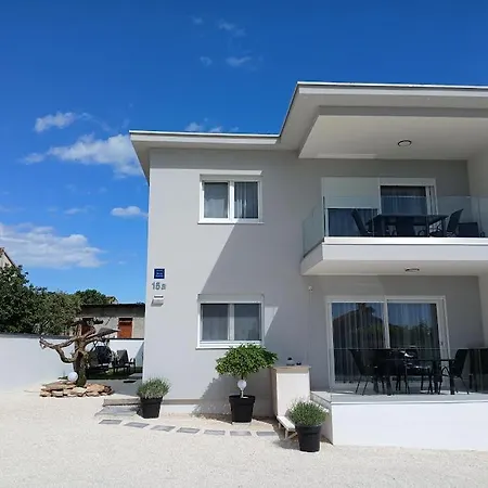 Apartment Veluana 2 With Terrace *