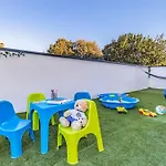 Apartament Veluana 2 With Terrace Pula