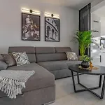 Veluana 2 With Terrace Apartament *